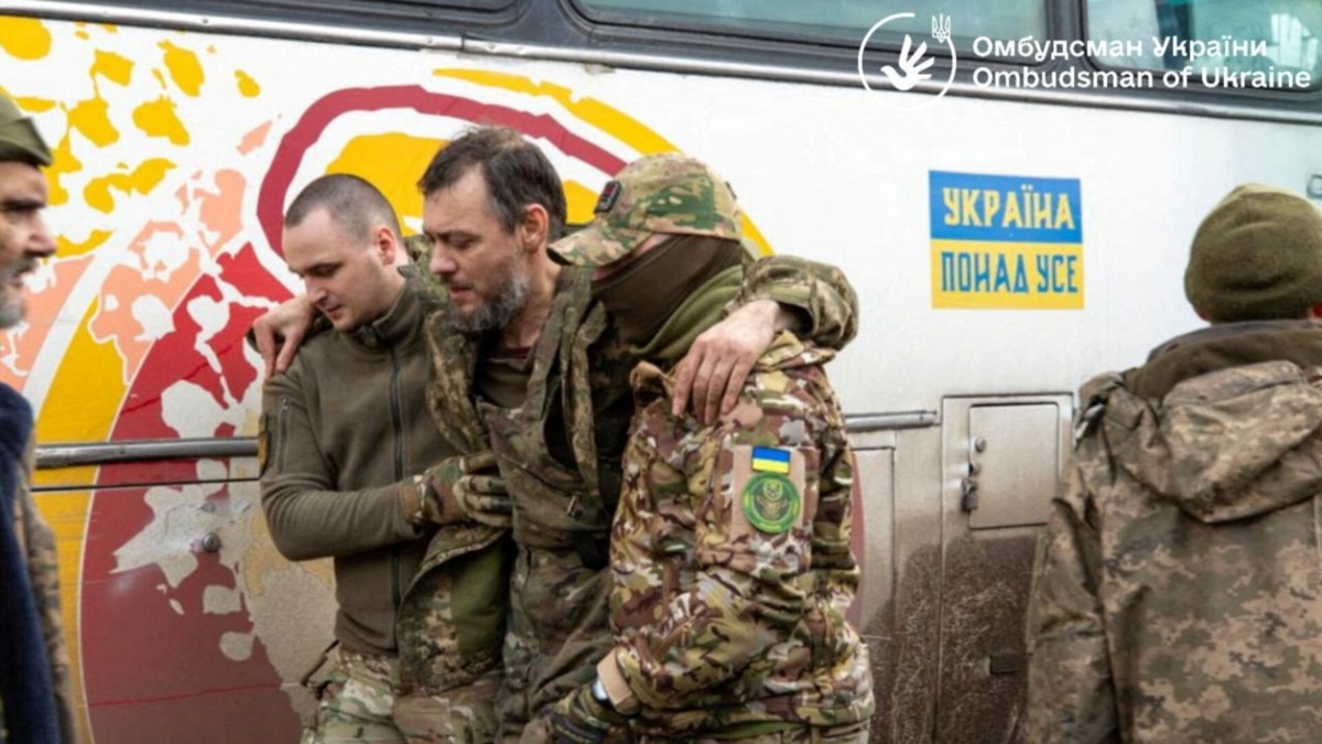 Русия и Украйна завършиха размяна на затворници, която доведе до