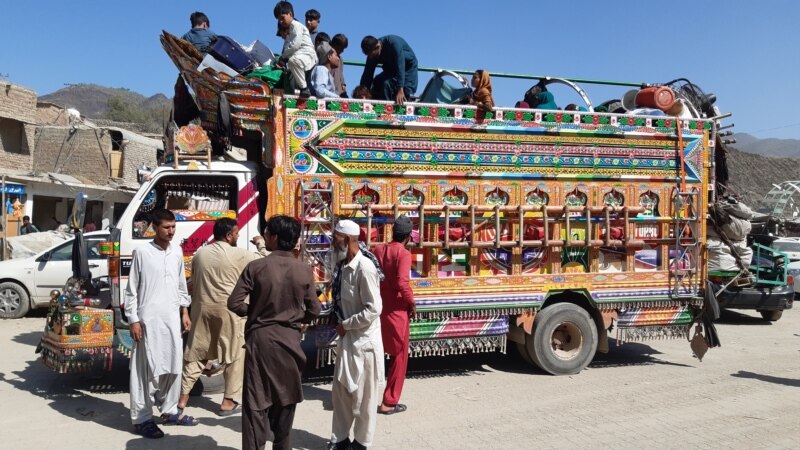 پر افغان کډوالو د پاکستان د فشارونو دوام؛ بورډ بازار کې یې لسګونه کارځایونه ویجاړ کړي