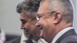 Premierul Nicolae Ciucă, beneficiar de pensie specială, și liderul PSD, Marcel Ciolacu, posibil viitor premier. Partidele lor, aflate la guvernare, încearcă să nu piardă banii europeni, dar și să nu supere prea mult beneficiarii de „pensiile speciale”