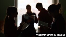 Barlaglaryň dowamynda studentleriň okuw sapaklaryna gatnaşygy, bilim prosesindäki işjeňligi we umumy bilim derejesiniň hili seljerildi.