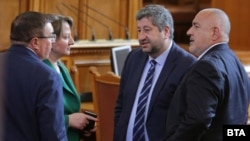 Костадин Ангелов, Деница Сачева (ГЕРБ), Христо Иванов и Бойко Борисов в първия ден на парламента.