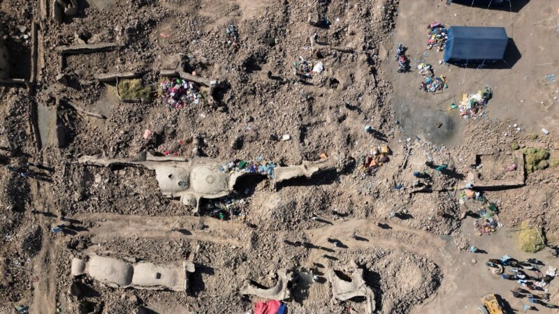 ځینې رضاکاره مېرمنې: طالبان د هرات زلزله ځپلو سره د مرستو لپاره د تګ اجازه نه راکوي