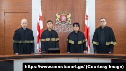 საკონსტიტუციო სასამართლოს პირველი კოლეგია: გიორგი თევდორაშვილი, ვასილ როინიშვილი, ევა გოცირიძე და გიორგი კვერენჩხილაძე
