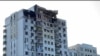 Пошкоджений внаслідок нічної атаки будинок в Голосіївському районі Києва, 30 травня 2023 року 