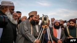 د پاکستان د مياشتې ليدلو مرکزي کمېټۍ مشر مولانا عبدالخبير ازاد د فبرورۍ پر ۱۸مه په پېښور کې په روژې مياشت پسې ګرځي.