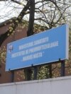 Nouă cadre medicale de la Institutul Marius Nasta sunt acuzate de corupție. Patru dintre ele au fost reținute.