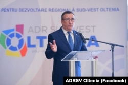 Alexandru Stănescu a fost parlamentar, apoi a ajuns la ANRE iar acum este director la Agenția de Dezvoltare Sud Vest Oltenia.