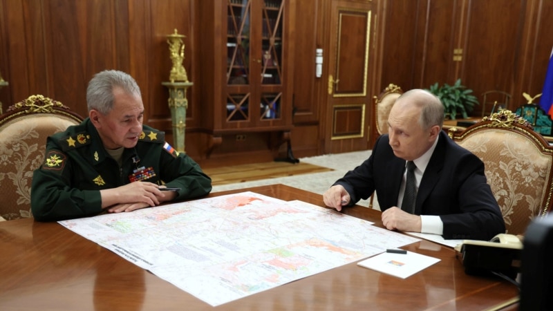 Путин го отпушти Шојгу и наименува малку познат политичар на чело на одбраната