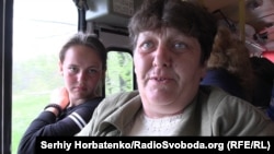  Олена, гражданин на село Зоря в Донецка област. 