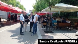 Poslanici u Skupštini Srbije Aleksandar Jovanović - Ćuta i Miroslav Aleksić posetili su 20. juna Zvečan.