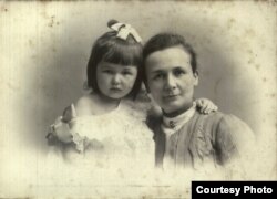 Соня с матерью Верой Александровной, урожденной княжной Щербатовой