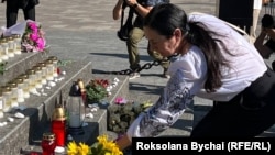 Кияни вшановують пам'ять людей, убитих гітлерівськими нацистами у Бабиному Яру. Київ, Україна, 29 вересня 2023 року 