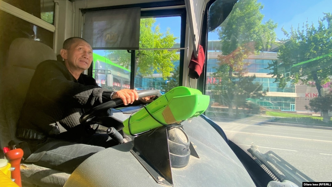 Златоуста секс Чехиялық пикап суретшісі порно