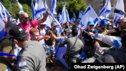 Sukobi policije sa demonstrantima u Izraelu, 18. jul 2023. 