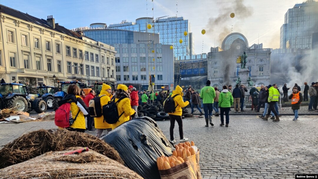 Protest al fermierilor europeni la Parlamentul European, în Bruxelles, Belgia, 1 februarie 2024.