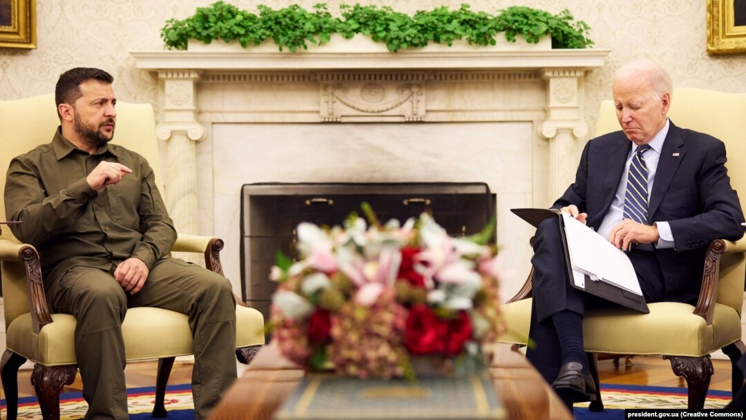 Președintele Ucrainei, Volodimir Zelenski, în vizită la Casa Albă, într-o discuție cu președintele american Joe Biden - Washington, 21 septembrie 2023 