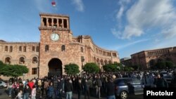 Armenia - Protesters gather outside the main government building in Yerevan, May 20, 2023.