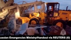 Денеска наутро, 15 август, екипи почнале да ги расчистуваат остатоците по експлозијата. Причините за пожарот се уште официјално не се соопштени