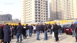 «Վերածնունդ» թաղամասը դեռ շահագործման չի հանձնվում. բնակիչները բողոքի ակցիա են անում