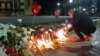 Građani Bora pale sveće i ostavljaju igračke i cveće u spomen na Danku Ilić, 4. aprila 2024.