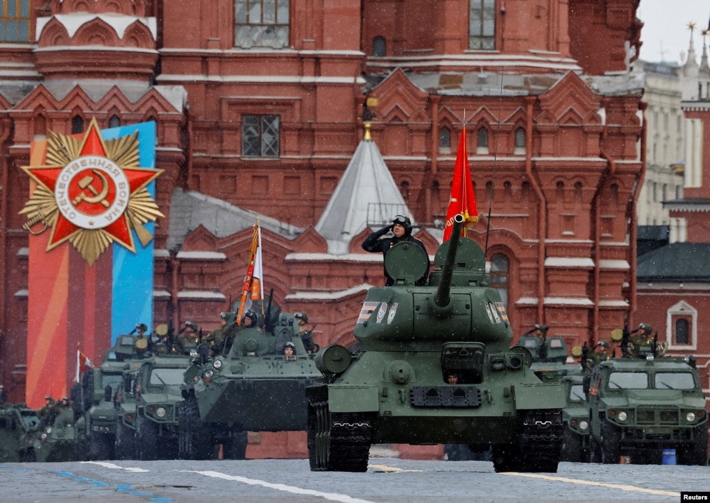Паради на Красній площі в Москві стали регулярними. Вони проводяться не лише на круглі дати перемоги, а вже щороку