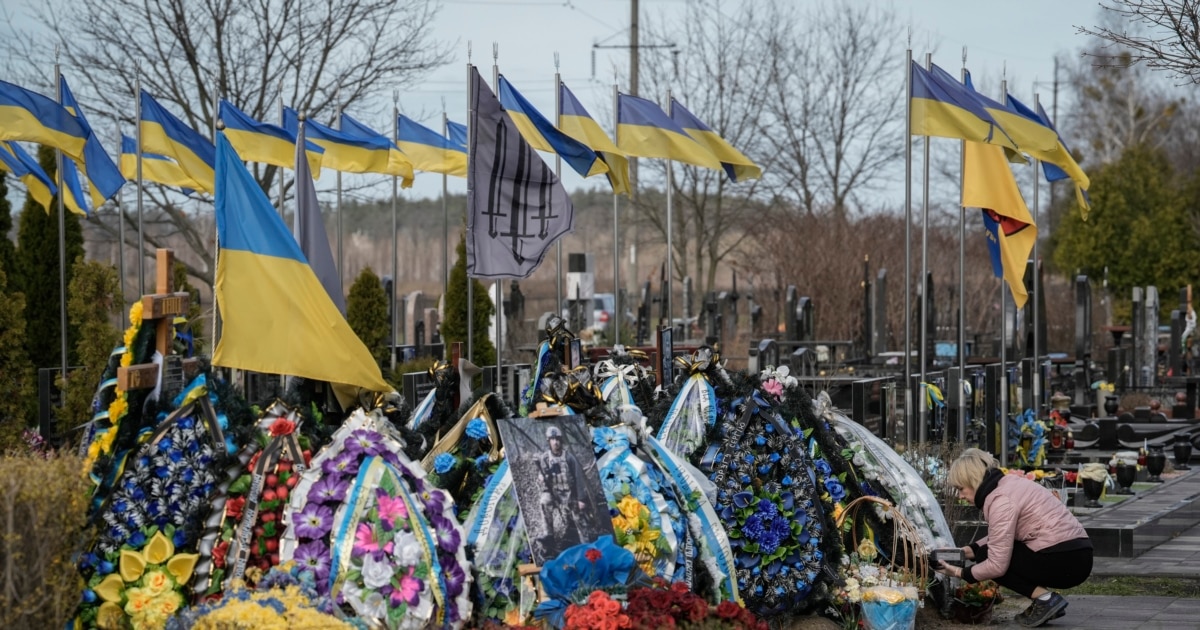 У Бучі запровадили перекриття руху під час хвилини мовчання
