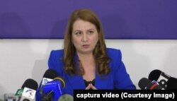 Ligia Deca a spus că are mai multe soluții pentru situația în care greva continuă și în perioada când ar trebui să se susțină examenele naționale, dar nu vrea să speculeze deocamdată.