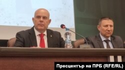 Главният прокурор Иван Геешв и неговият заместник Борислав Сарафов на пресконференция на 16 март 2023 г.