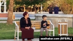 Aşgabat. Bezeg suraty
