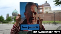 German-Iranian national Jamshid Sharmahd, 69, was accused by Iran of heading a pro-monarchist group that Tehran believes was behind a deadly 2008 bombing and of planning other attacks in the country.