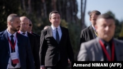 Qeveria në detyrë e Kosovës, e udhëhequr nga kryeministri Albin Kurti, ka konfirmuar këtë javë përkushtimin e saj në zbatimin e obligimeve që rrjedhin nga Marrëveshja e Stabilizim-Asociimit me BE-në. (Fotografi arkivi)