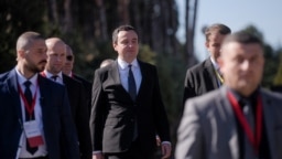 Qeveria në detyrë e Kosovës, e udhëhequr nga kryeministri Albin Kurti, ka konfirmuar këtë javë përkushtimin e saj në zbatimin e obligimeve që rrjedhin nga Marrëveshja e Stabilizim-Asociimit me BE-në. (Fotografi arkivi) Qeveria në detyrë e Kosovës, e udhëhequr nga kryeministri Albin Kurti, ka konfirmuar këtë javë përkushtimin e saj në zbatimin e obligimeve që rrjedhin nga Marrëveshja e Stabilizim-Asociimit me BE-në. (Fotografi arkivi)