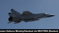 ՄիԳ-31 կործանիչը թռիչքի ժամանակ, արխիվ