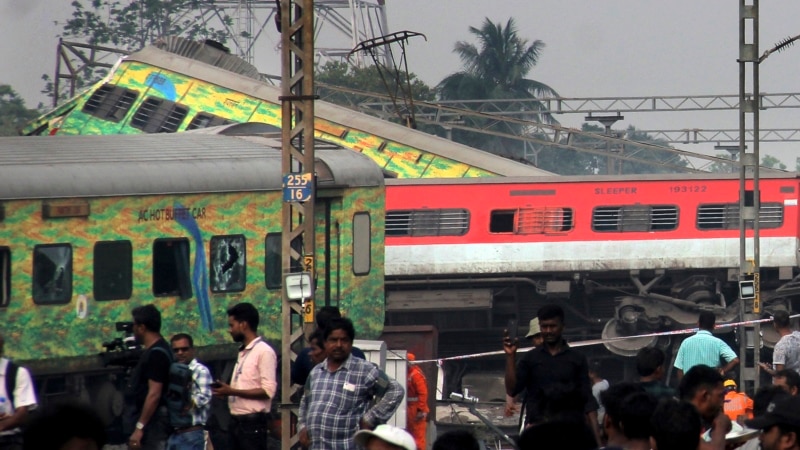 Najmanje osam osoba poginulo u sudaru indijskih vozova