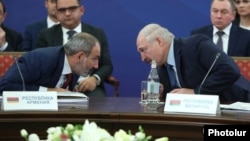 Հայաստանի վարչապետն ու Ուկրաինայի նախագահը, արխիվ