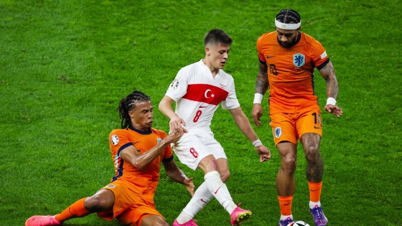 هالند با پیروزی ۲-۱ مقابل ترکیه به نیمه‌نهائی یورو ۲۰۲۴ صعود کرد