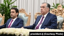 Президент Таджикистана со своим сыном Рустамом Эмомали. 25 марта 2024 