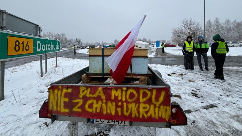 Fermierii polonezi au descărcat la frontieră cereale din câteva camioane ucrainene