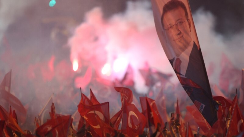 «Поворотный момент». Партия Эрдогана проиграла на местных выборах