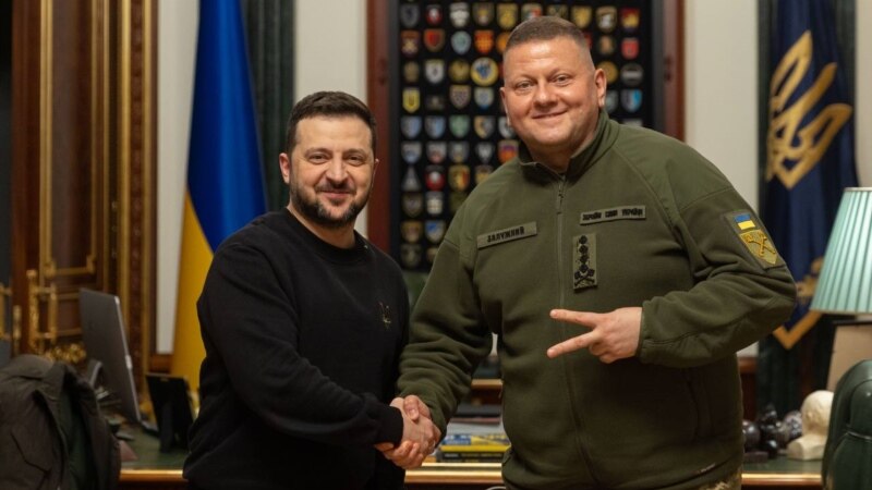 Zelenski l-a schimbat pe șeful armatei ucrainene: E timpul pentru reînnoire
