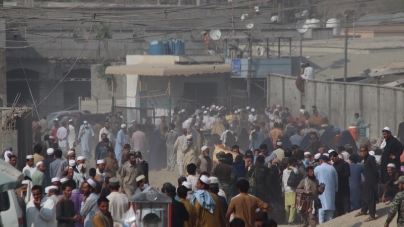  اکسپرس تریبیون: با آغاز روند اخراج مهاجرین افغان٬ روابط حکومت طالبان با پاکستان تیره به نظر می رسد