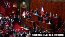 Національна асамблея після ухвалення рішення про внесення права жінок на аборти до конституції Франції, Париж, 4 березня 2024 року