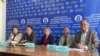 Адвокаты и родственники Думана Мухаммедкарима и Айгерим Тлеужан на пресс-конференции в Алматы. 22 апреля 2024 года