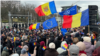 Moldovenii au sărbătorit deschiderea negocierilor de aderare în curtea Președinției