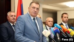 Predsjednik RS Milorad Dodik na konferenciji za novinare nakon sastanka sa predstavnicima institucija i liderima vladajućih partija 20. juna 2023. u Banjaluci