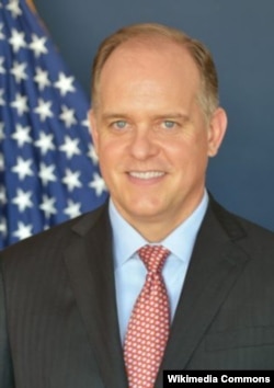 Дуглас Джонс, заступник помічника держсекретаря США у справах Європи та Євразії