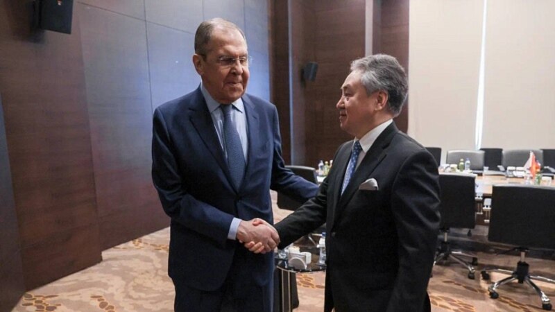 Кыргызстан менен Орусиянын тышкы иштер министрлери Анталияда жолукту