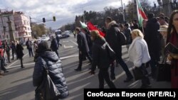 Протестиращите за кратко блокираха движението на кръстовището на "Орлов мост"