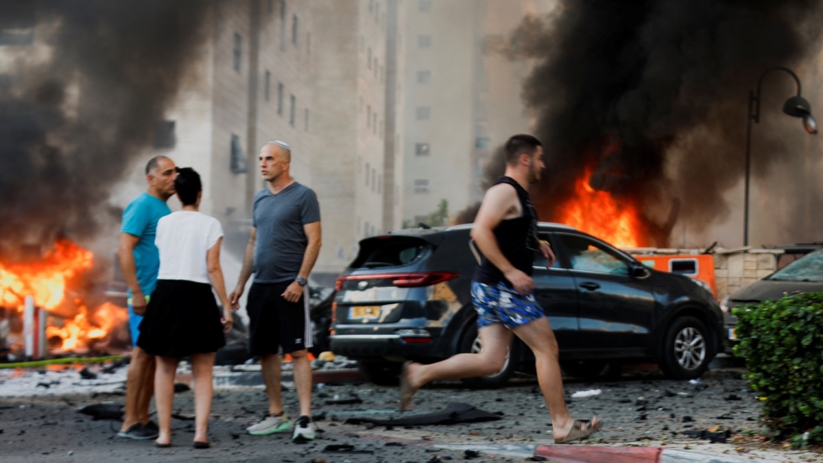 Rakétatámadás, háborús készültség Izraelben a Hamász nagyszabású támadása után