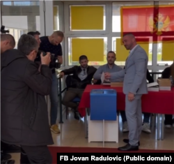 Jovan Radulović, predsjednički kandidat tokom glasanja.